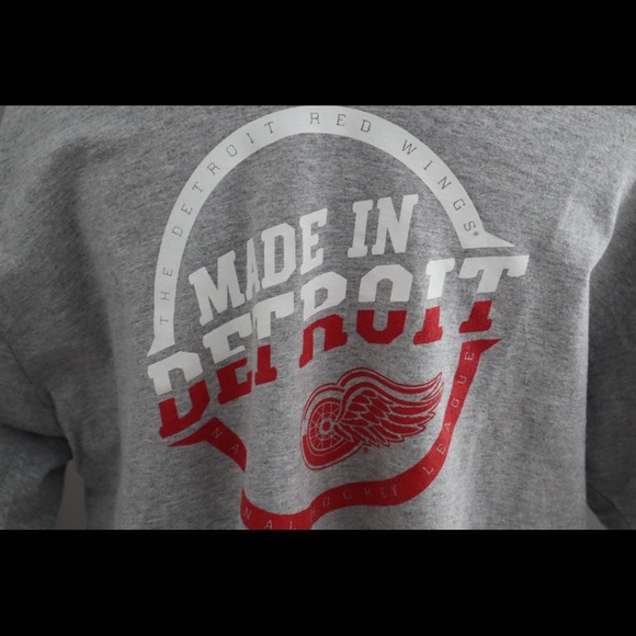 Mens XL Short Sleeve Detroit Red Wings Made In Detroit Shirt - Picture 3 of 5